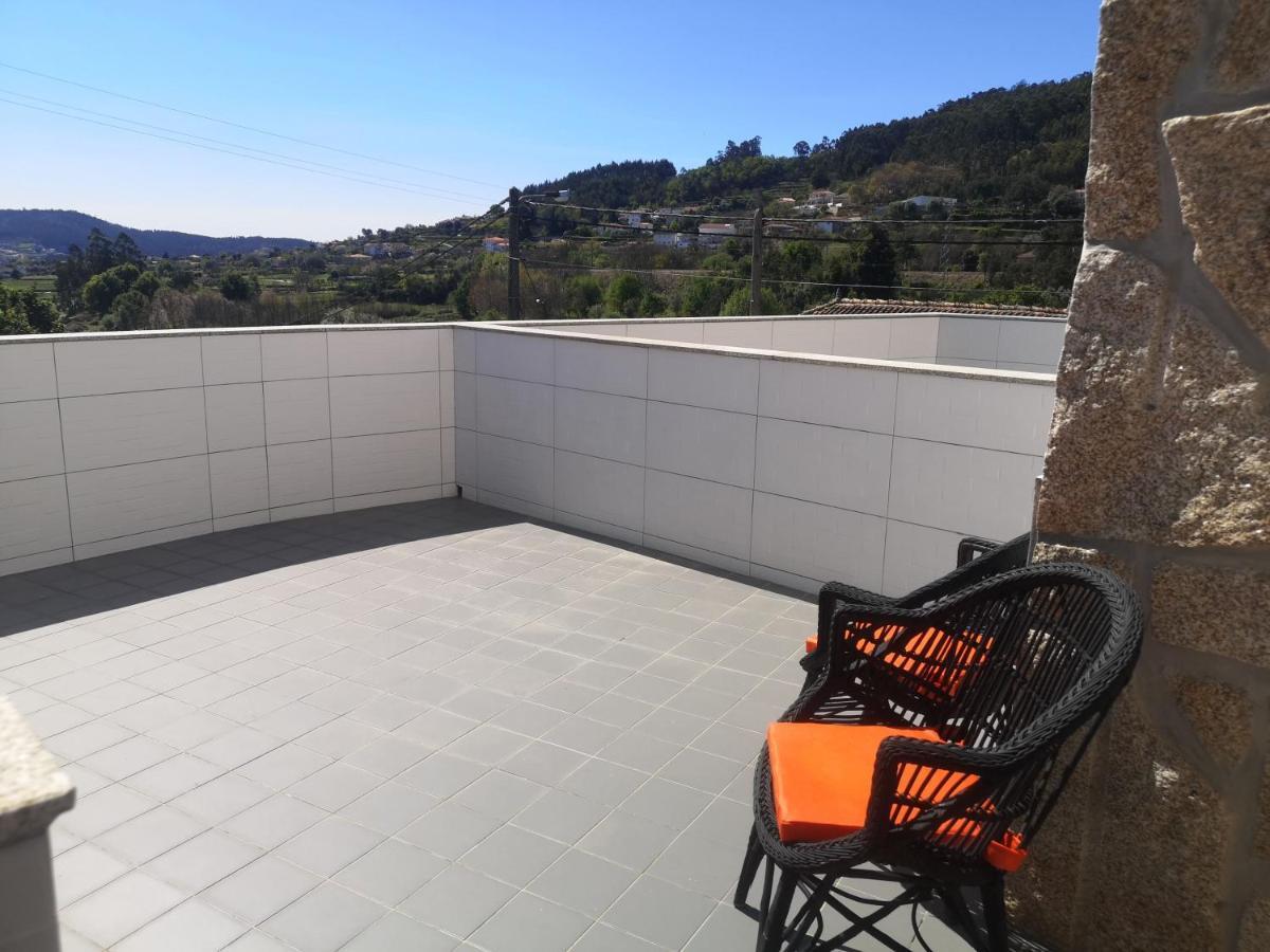 Leonchic - Guest House Com Piscina De Agua Salgada Barcelos Ngoại thất bức ảnh