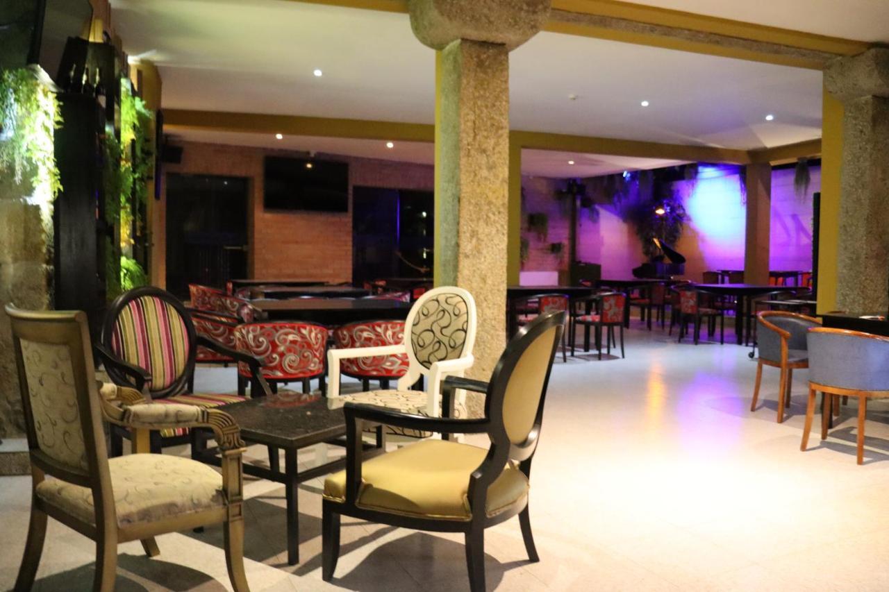 Leonchic - Guest House Com Piscina De Agua Salgada Barcelos Ngoại thất bức ảnh