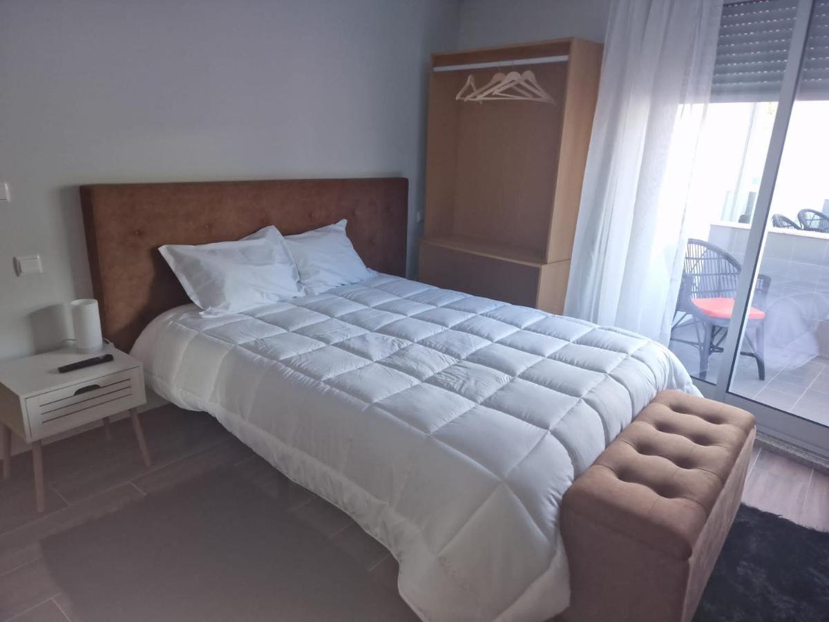 Leonchic - Guest House Com Piscina De Agua Salgada Barcelos Ngoại thất bức ảnh